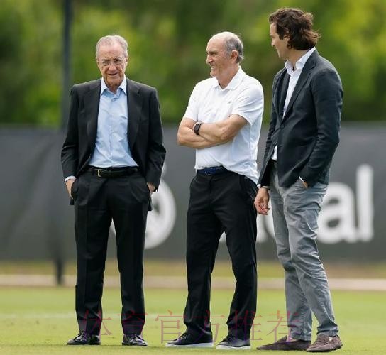 前教练:本菲卡中场弗洛伦蒂诺未来能去皇马 前教练:本菲卡中场弗洛伦蒂诺未来能去皇马